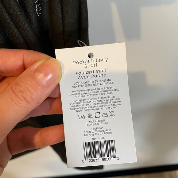 Infinity beyond yoga black scarf soft pocket zip - Picture 6 of 7